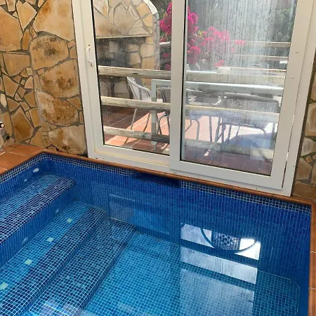 Flower Private Hot Pool *
